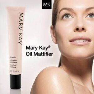 NWT Mary Kay® Oil Mattifier/ Natural Matte Finish Oil Absorbing Control Shine